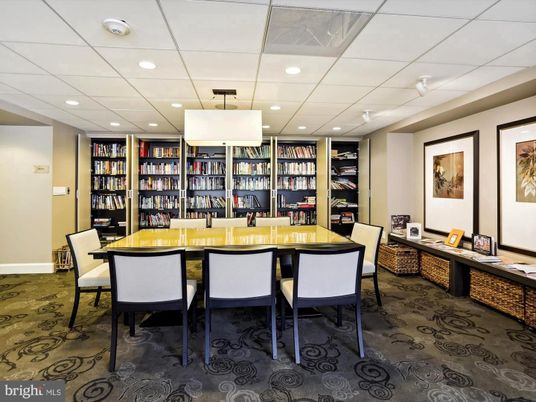 Dining room, Interior, Pendant Lights, Recessed Lighting