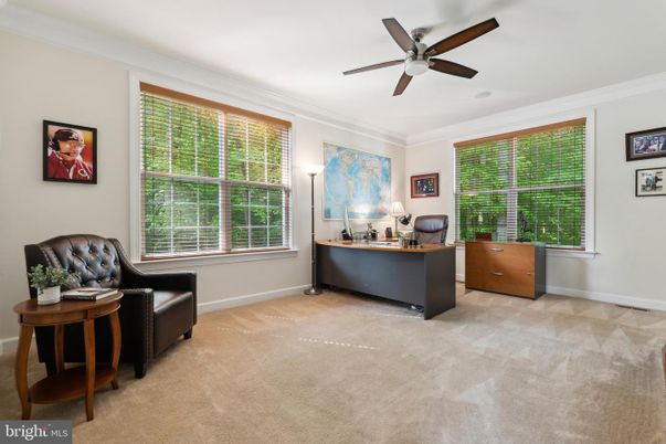 Home Office, Interior