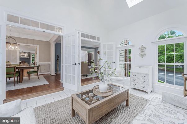 Dining room, Interior, Living room, Pendant Lights