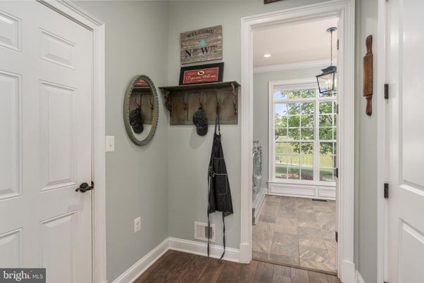 Interior, Pendant Lights, Recessed Lighting, Wood Texture Flooring