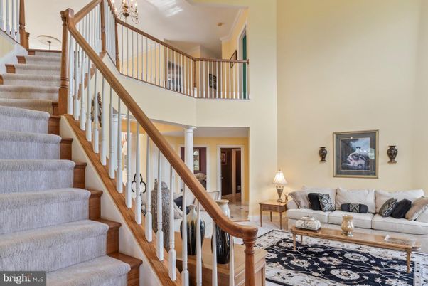 Chandelier, Interior, Living room