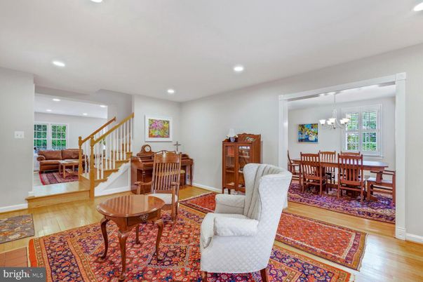Chandelier, Dining room, Interior, Living room, Recessed Lighting, Wood Texture Flooring