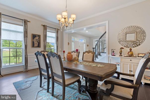 Chandelier, Dining room, Interior, Recessed Lighting, Wood Texture Flooring
