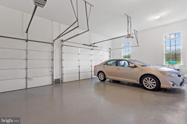 Garage, Interior