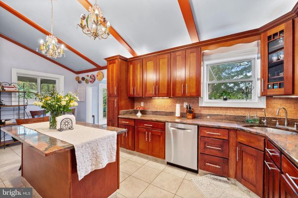 Chandelier, Interior, Kitchen