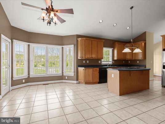 Interior, Kitchen, Pendant Lights, Recessed Lighting