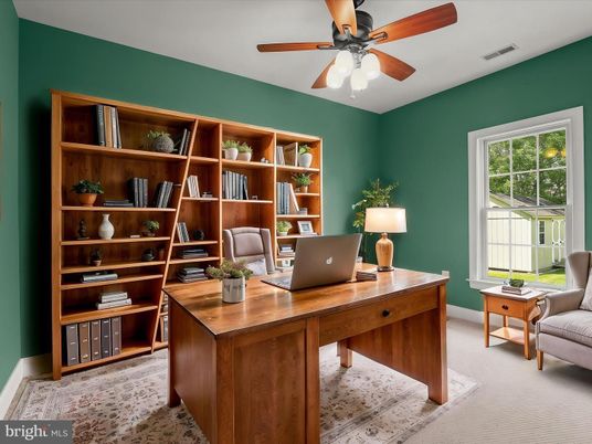Home Office, Interior