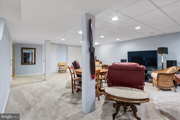 Dining room, Interior, Living room, Recessed Lighting
