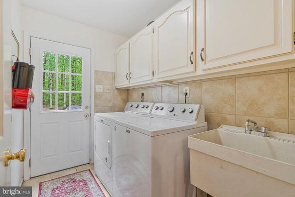 Interior, Washer
