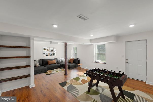 Game Room, Interior, Living room, Recessed Lighting, Wood Texture Flooring