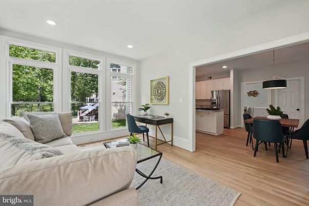 Dining room, Interior, Kitchen, Living room, Pendant Lights, Recessed Lighting, Stainless Steel Appliances, Wood Texture Flooring