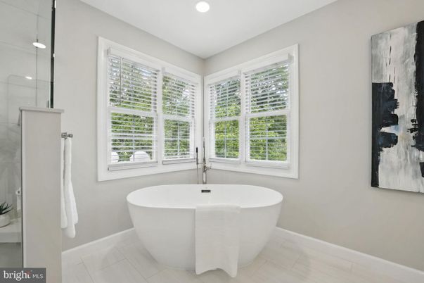 Bathroom, Free Standing Baths, Glass Shower, Interior, Recessed Lighting