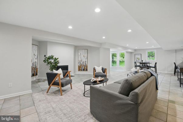 Dining room, Interior, Living room, Recessed Lighting