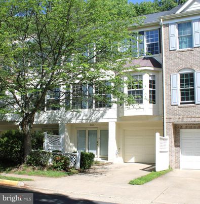 Attached, Exterior, Facade, Brick Facade, Rowhouse