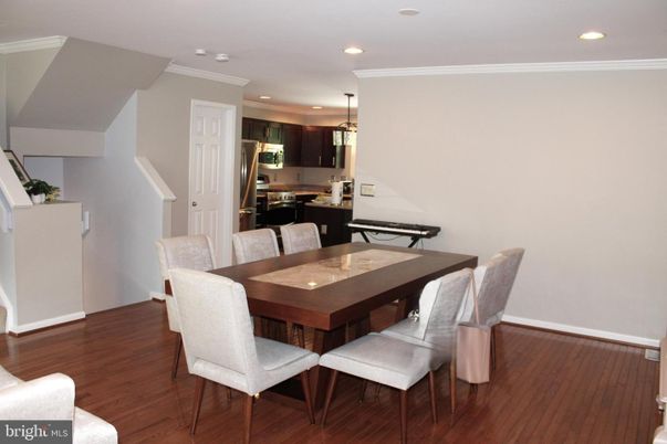 Dining room, Interior, Kitchen, Pendant Lights, Recessed Lighting, Wood Texture Flooring
