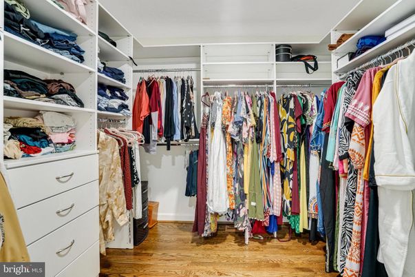 Interior, Walk-in Closets, Wood Texture Flooring