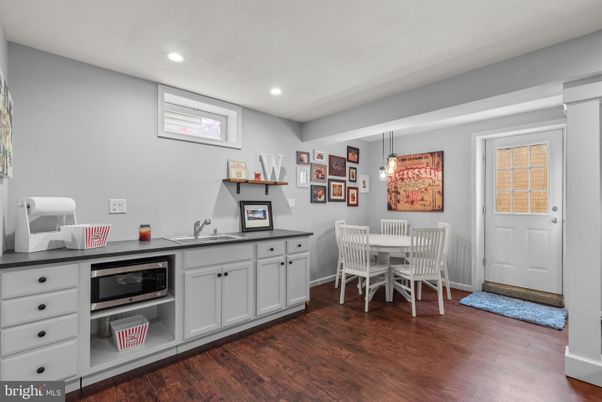Dining room, Interior, Pendant Lights, Recessed Lighting, Wood Texture Flooring