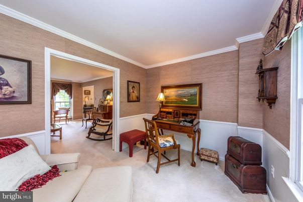 Home Office, Interior