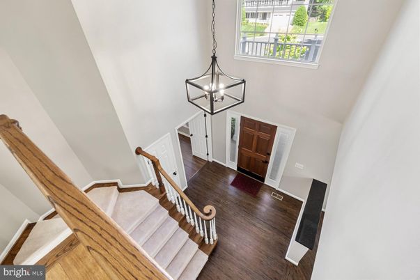 Interior, Pendant Lights, Wood Texture Flooring