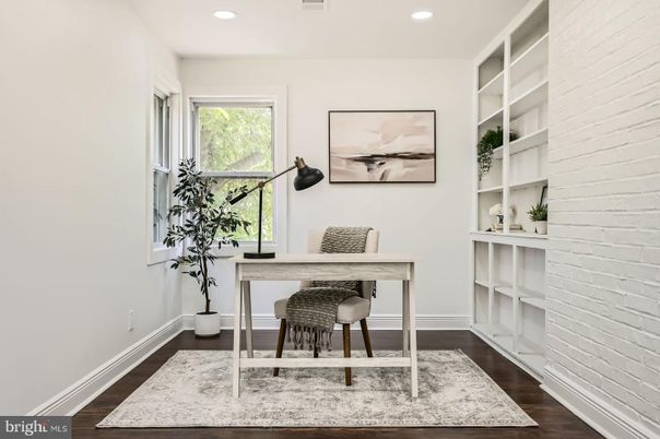 Home Office, Interior, Recessed Lighting, Wood Texture Flooring
