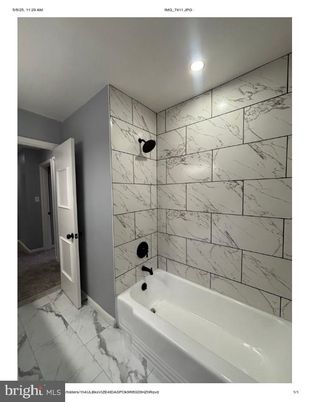 Bathroom, Interior, Marble, Marble Walls, Recessed Lighting
