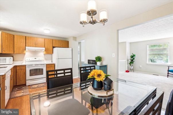 Chandelier, Interior, Kitchen, Wood Texture Flooring
