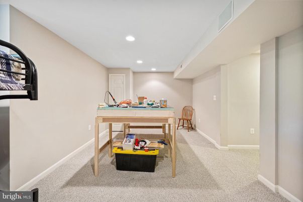 Game Room, Interior, Recessed Lighting