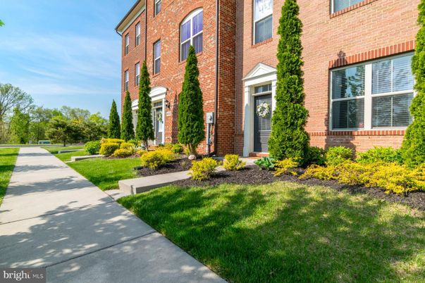 Exterior, Facade, Brick Facade, Rowhouse
