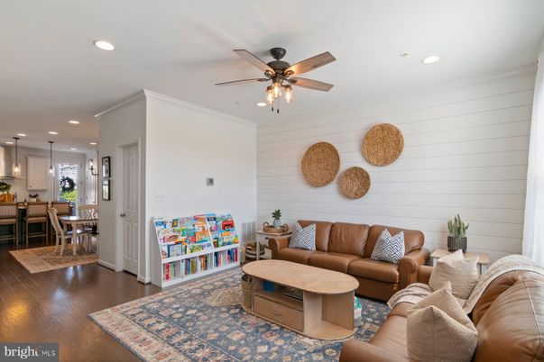 Dining room, Interior, Living room, Pendant Lights, Recessed Lighting, Wood Texture Flooring