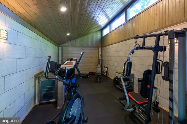 Fitness Equipment, Interior, Recessed Lighting, Wooden Ceilings, Wooden Walls