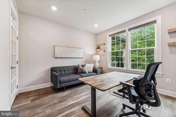 Home Office, Interior, Recessed Lighting, Wood Texture Flooring