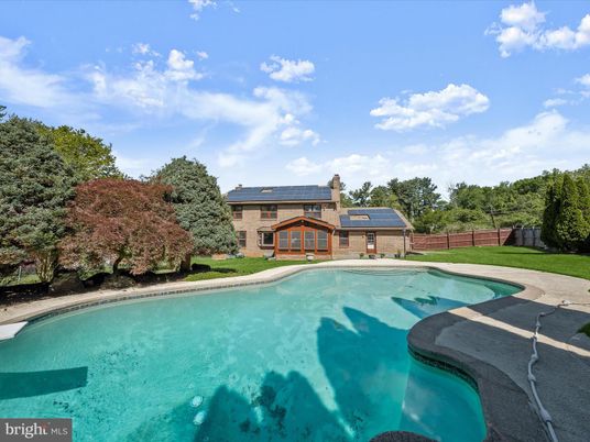 Exterior, Pool, Solar Panels