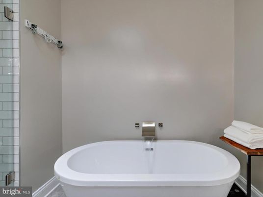 Bathroom, Free Standing Baths, Interior