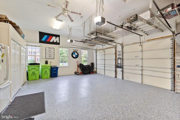 Garage, Interior