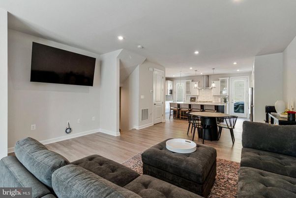 Dining room, Interior, Kitchen, Living room, Pendant Lights, Recessed Lighting, Wood Texture Flooring