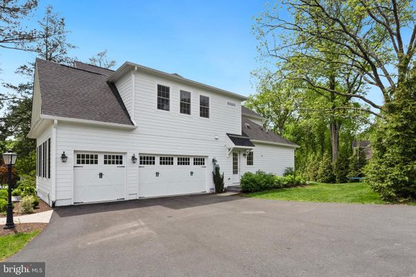 Attached, Exterior, Facade, Farmhouse