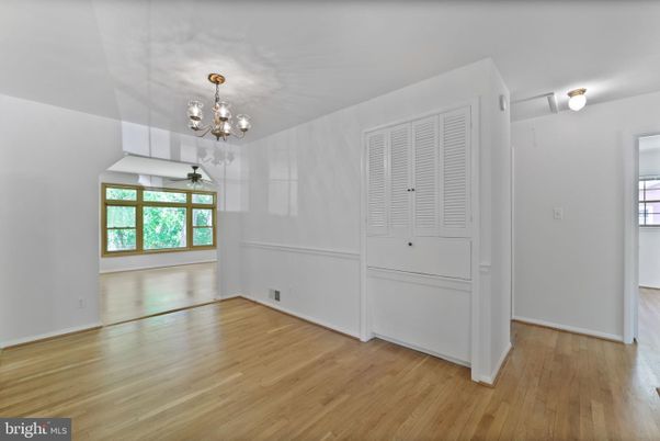 Chandelier, Empty room, Interior, Wood Texture Flooring