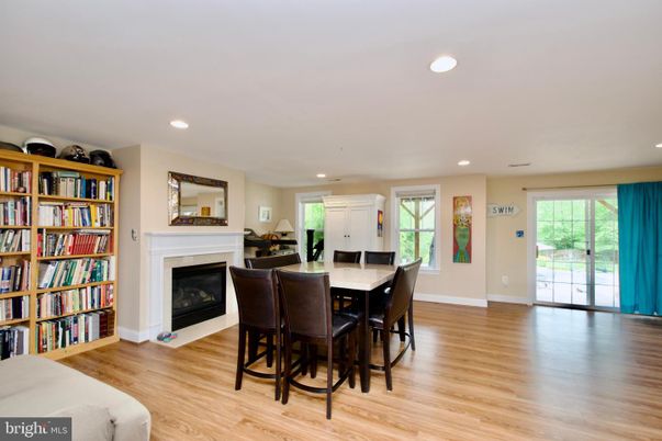 Dining room, Fireplace, Interior, Recessed Lighting, Wood Texture Flooring