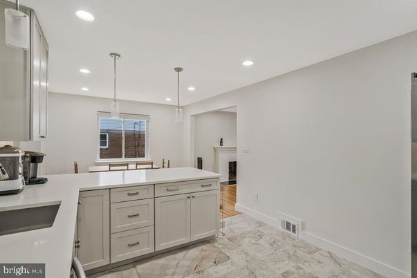 Fireplace, Interior, Kitchen, Pendant Lights, Recessed Lighting