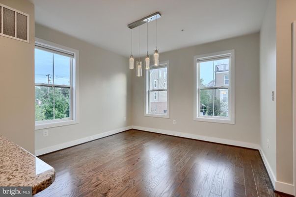 Empty room, Interior, Pendant Lights, Wood Texture Flooring