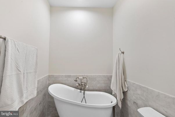 Bathroom, Free Standing Baths, Interior, Recessed Lighting
