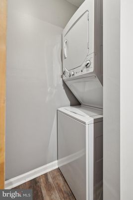 Interior, Utility Closets, Washer, Wood Texture Flooring
