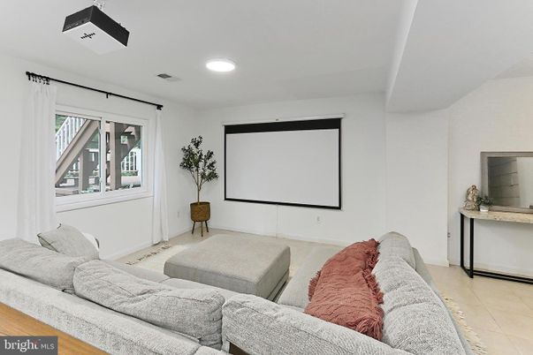 Interior, Projection Screen, Recessed Lighting