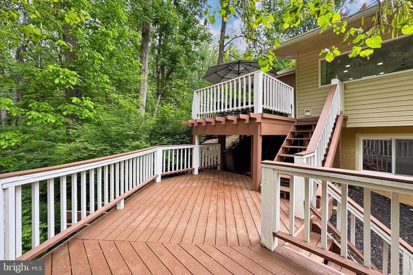 Exterior, Wood Texture Flooring