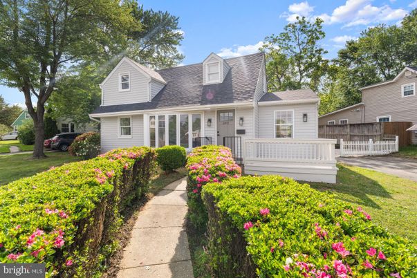 Exterior, Facade, Cape Cod