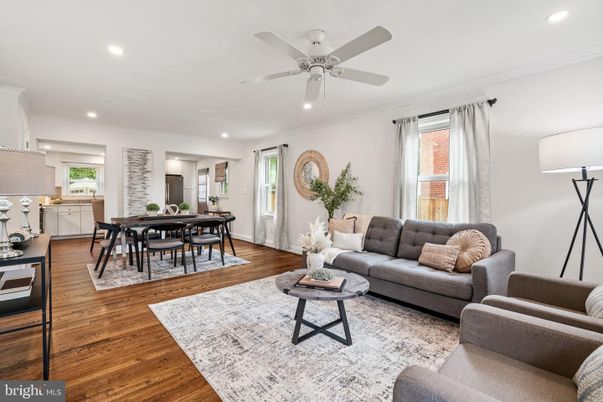 Dining room, Interior, Living room, Recessed Lighting, Wood Texture Flooring