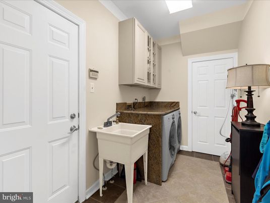 Interior, Washer