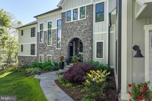 Exterior, Facade, None