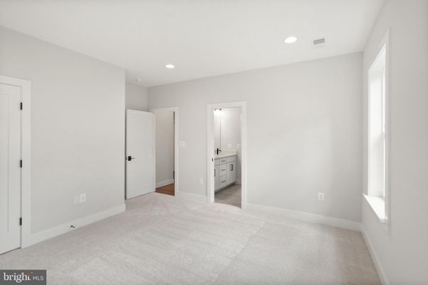 Bathroom, Empty room, Interior, Recessed Lighting