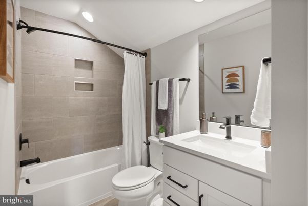 Bathroom, Interior, Recessed Lighting